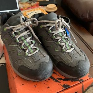 Steel toe shoes